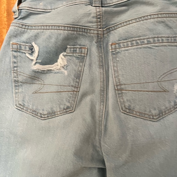 Amazing deal New worn once 2pairs American Eagle jeans size 000. Style mom-jeans - Picture 10 of 12
